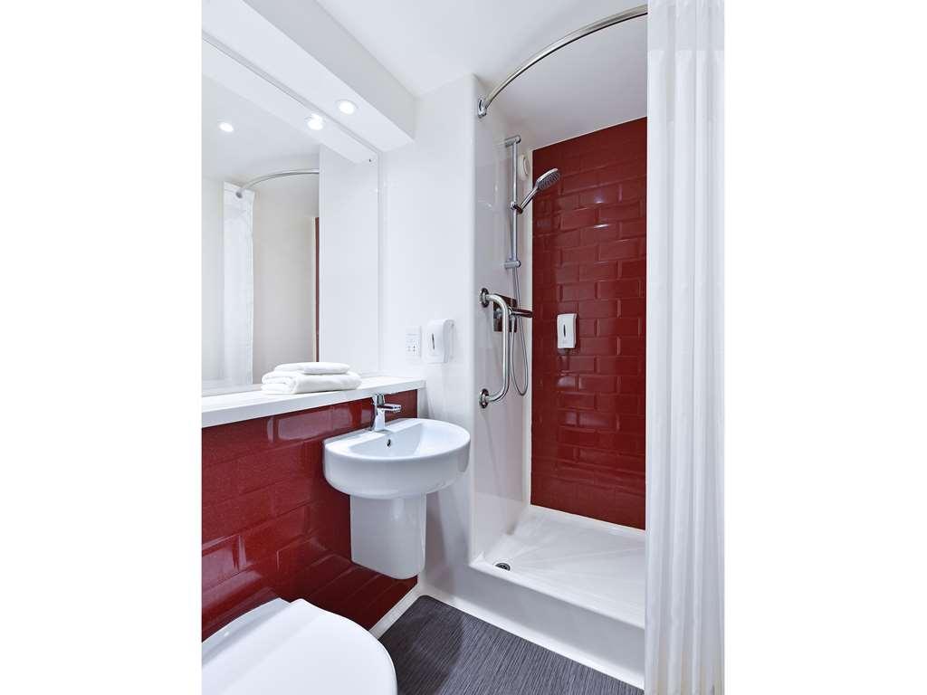 Travelodge Hotel Macclesfield Central 객실 사진